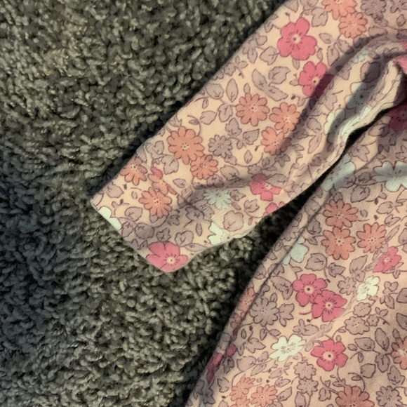 Baby Gap Floral Button Sleeper Size 3-6 Month EUC - Picture 4 of 5